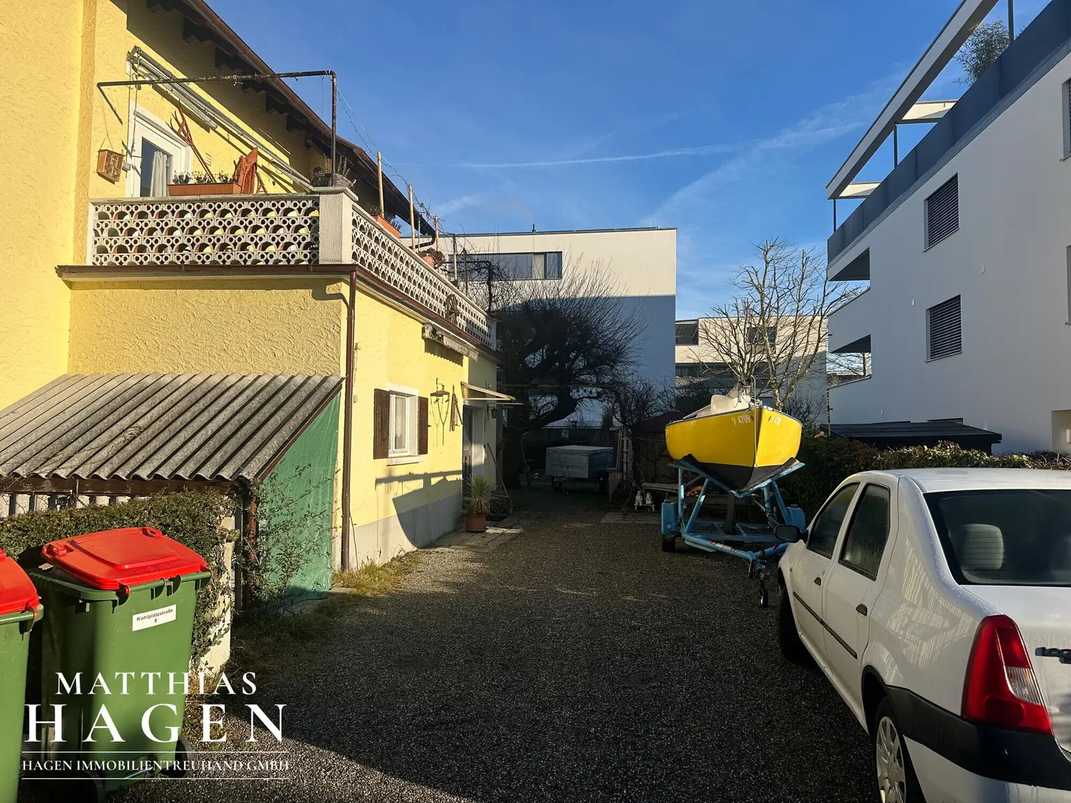 Aussenbereich Parken etc.