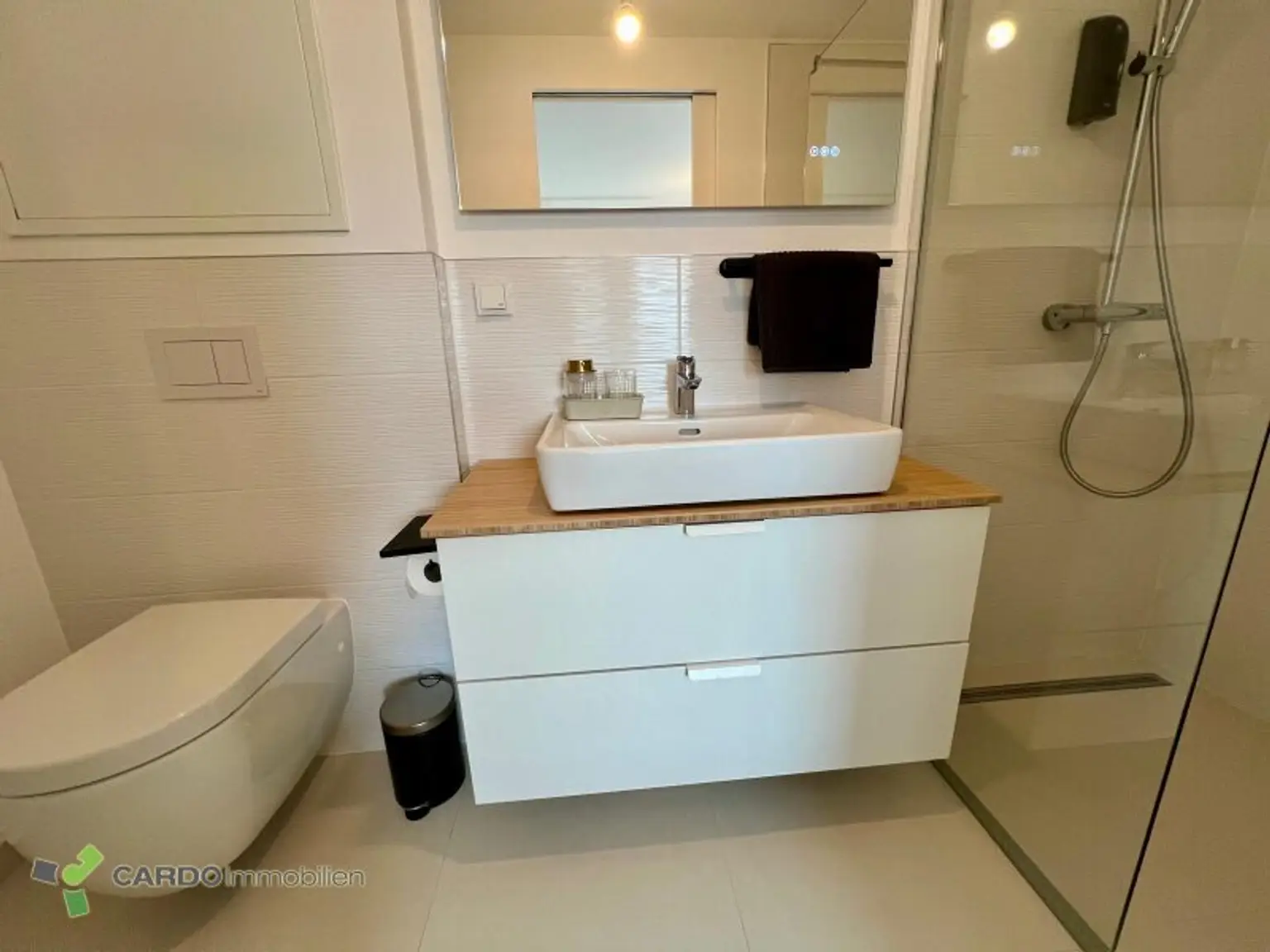 3 Zimmer Maissonettewohnung mit Garagenplatz, möbliert