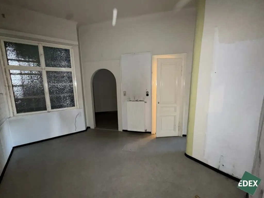Wohnung mit Potential: Sanierungsbedürftige 3-Zimmer Wohnung am Währinger Gürtel - nähe U6