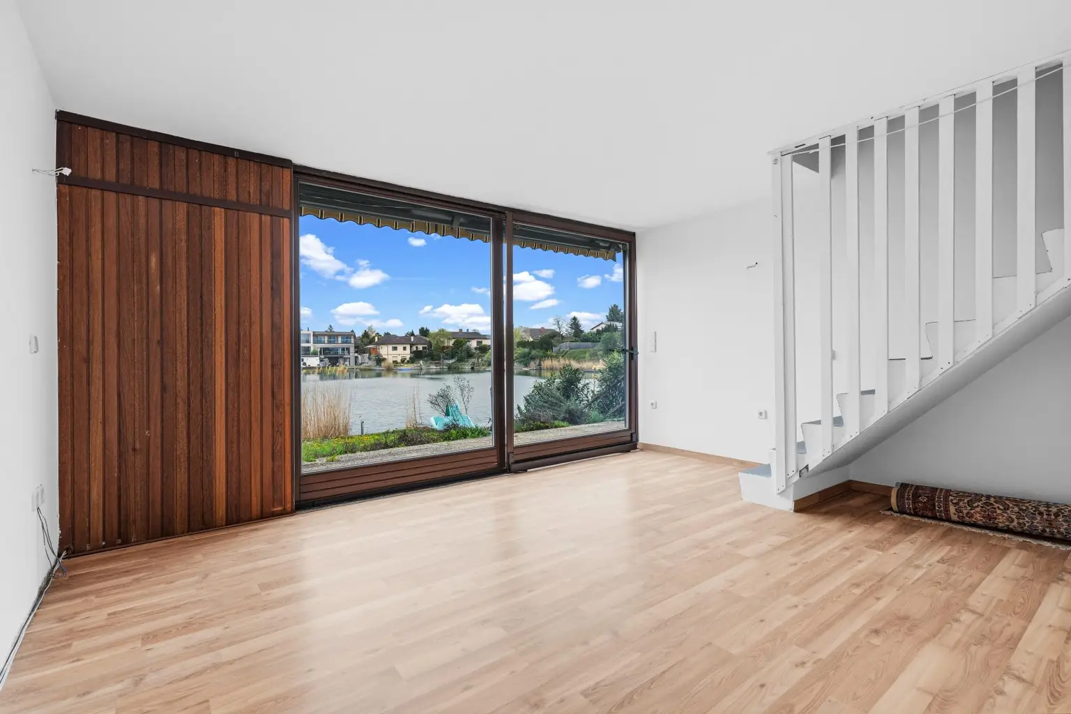 Schlafzimmer UG Blick auf den See