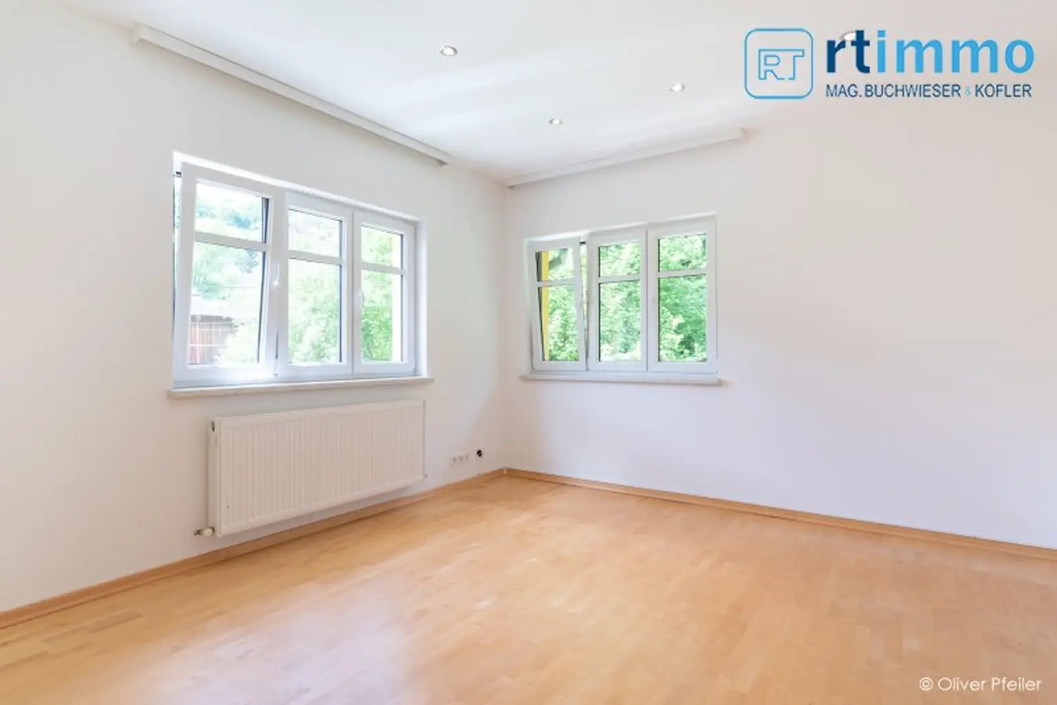 HELLE UND GROSSZÜGIGE 4 ZIMMERWOHNUNG IN IDYLLISCHER LAGE  MIT GARTEN UND GARAGENPLATZ- PROVISIONSFREI