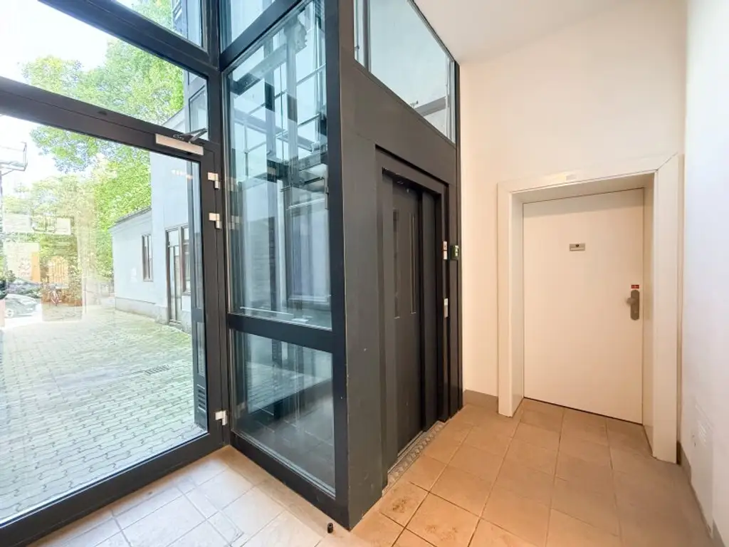 Geschäftslokal mit Eigengarten in 1070 Wien zu verkaufen