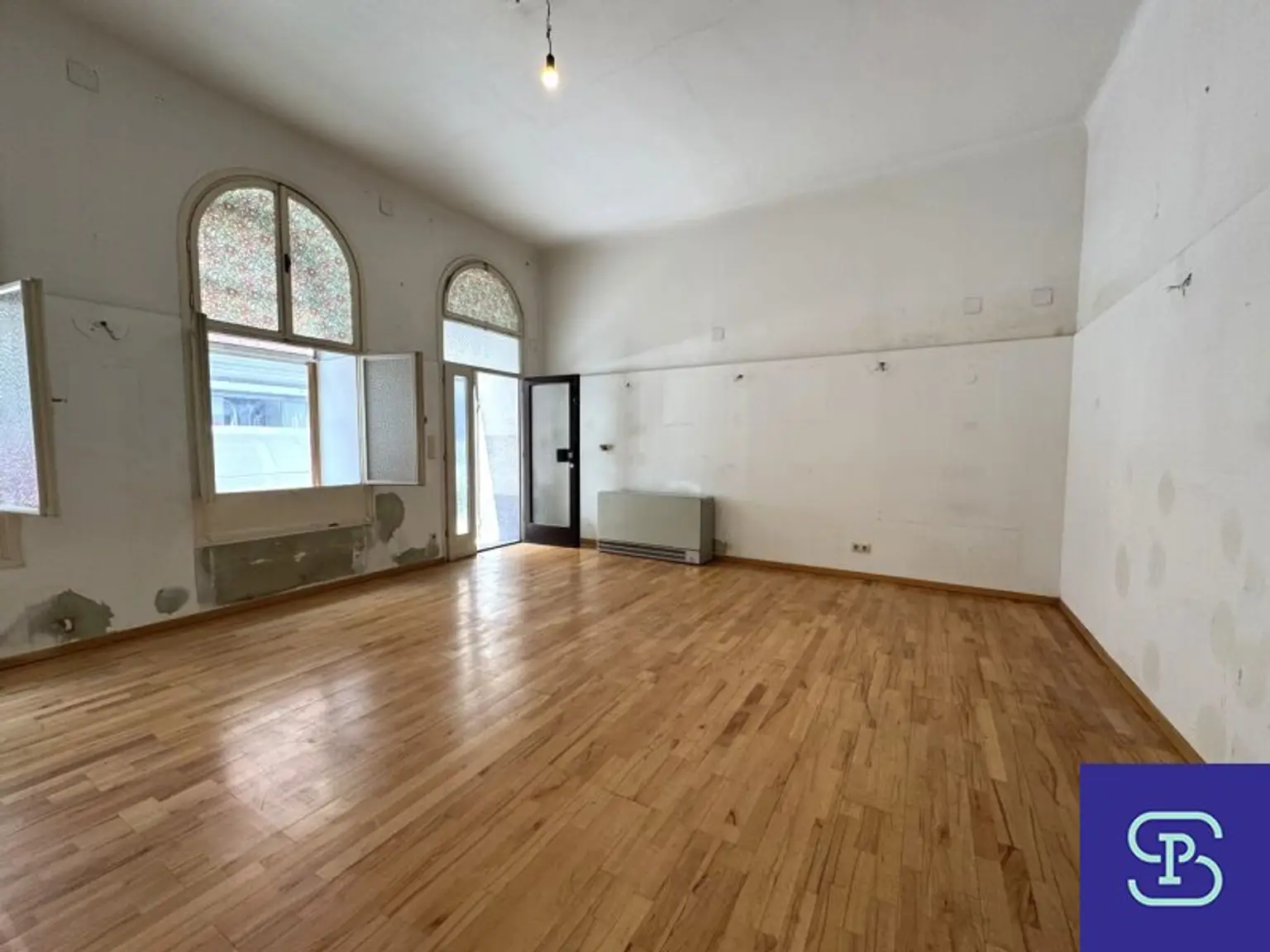 Mariahilfer Straße-Nähe: 55m² Geschäfts- oder Bürolokal zu mieten - 1060 Wien
