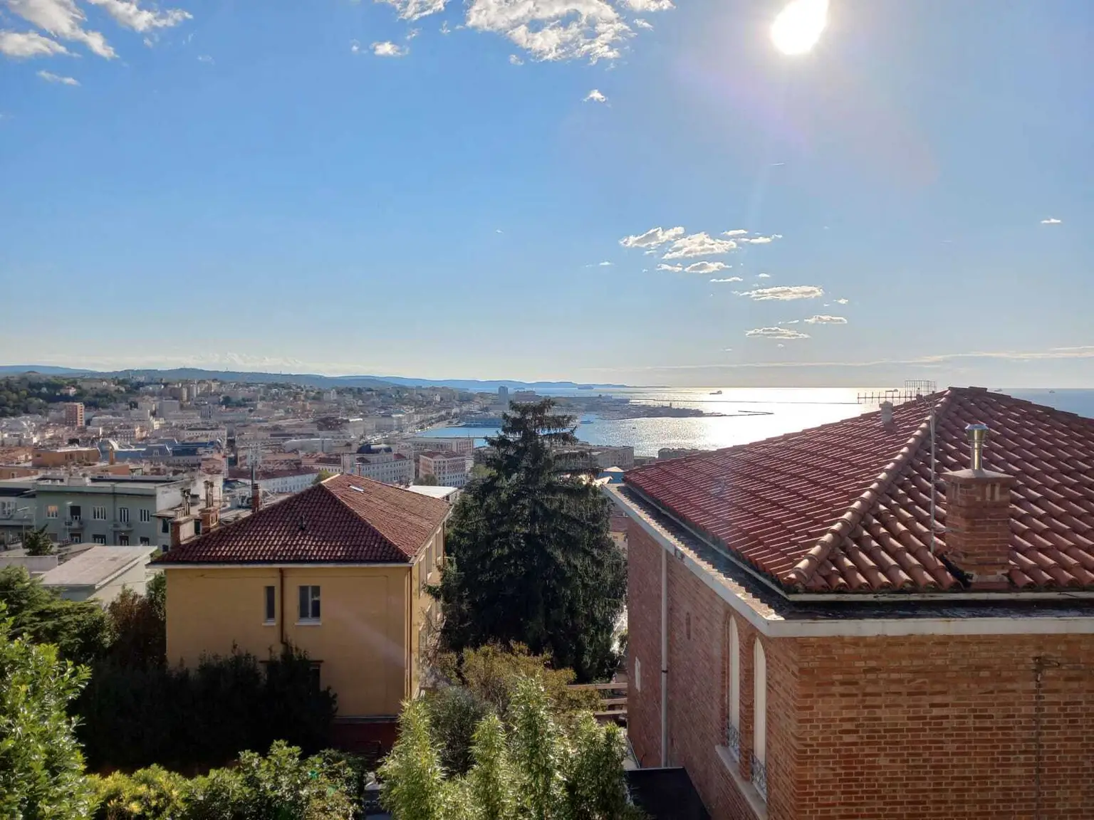 Charmantes Einfamilienhaus mit Meerblick, Terrasse und Garten | Ihr Rückzugsort in Triest