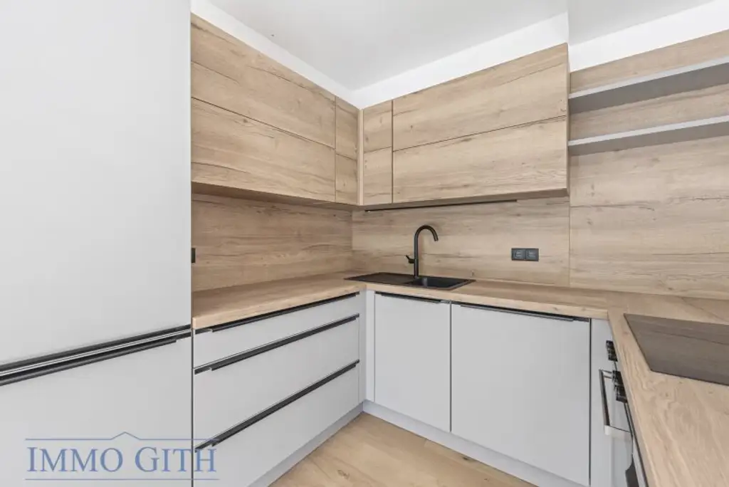 EXKLUSIVES TOWNHOUSE MIT GARTEN, PV-ANLAGE & DESIGNAUSSTATTUNG ZU KAUFEN – WIEN DIREKT VOR DER TÜR