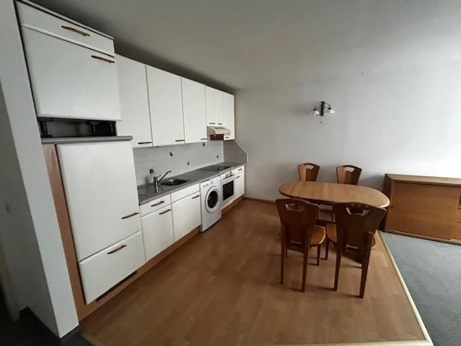 "Top - 2 Zimmer mit Garage"