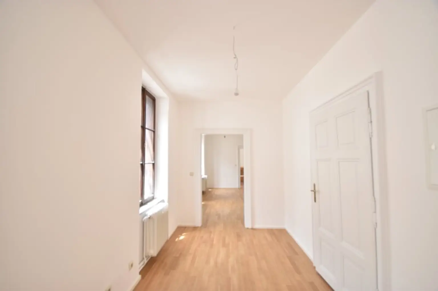 Eingangsbereich - Schöne und Helle 3 Zimmer Altbauwohnung nahe der Linzergasse Miete Rechte Altstadt Salzburg