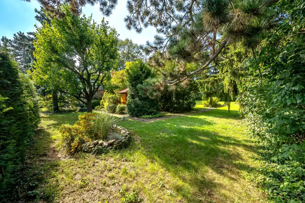 BAUTRÄGER AUFGEPASST: GRUNDSTÜCK FÜR 2 DOPPELHÄUSER | ODER 2 EINFAMILIENHÄUSER