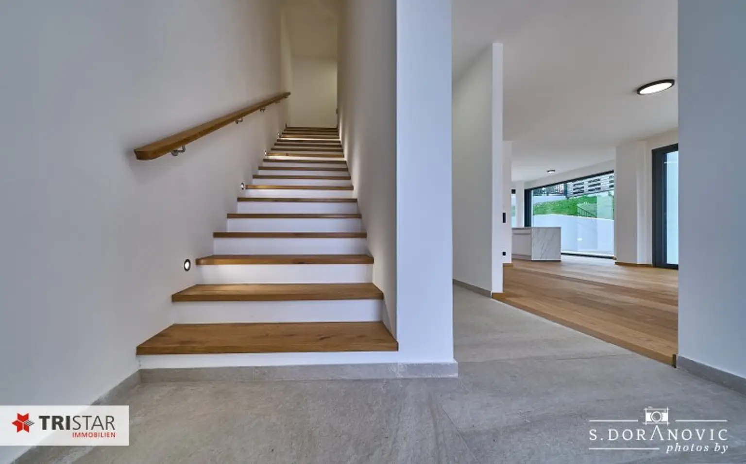 NEU! ++ Gießhübl/Maria Enzersdorf ++ Exklusives Haus mit Pool, Garten, Dachterrasse & 2 Carport-Stellplätzen ++ Vollunterkellert ++ inkl. Küche ++