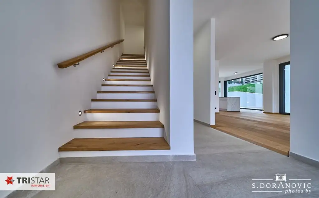 NEU! ++ Gießhübl/Maria Enzersdorf ++ Exklusives Haus mit Pool, Garten, Dachterrasse & 2 Carport-Stellplätzen ++ Vollunterkellert ++ inkl. Küche ++