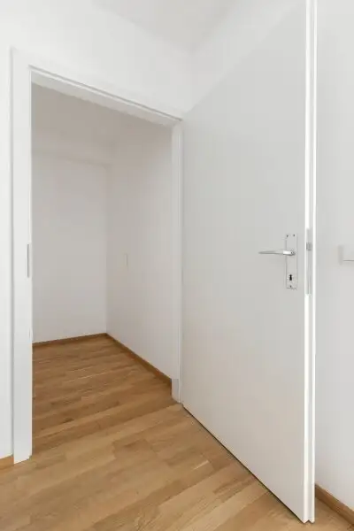 TOP ANGEBOT! Helle 4-Zi.-DG-Wohnung im 16. Bezirk! inkl. 2 Stellplätzen!