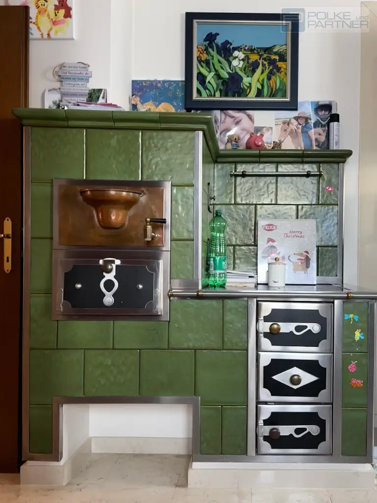 GARTENPARADIES   -  9.000 M² - 
LANDHAUS IN PARKLANDSCHAFT  
NUR 30 MINUTEN VON WIEN