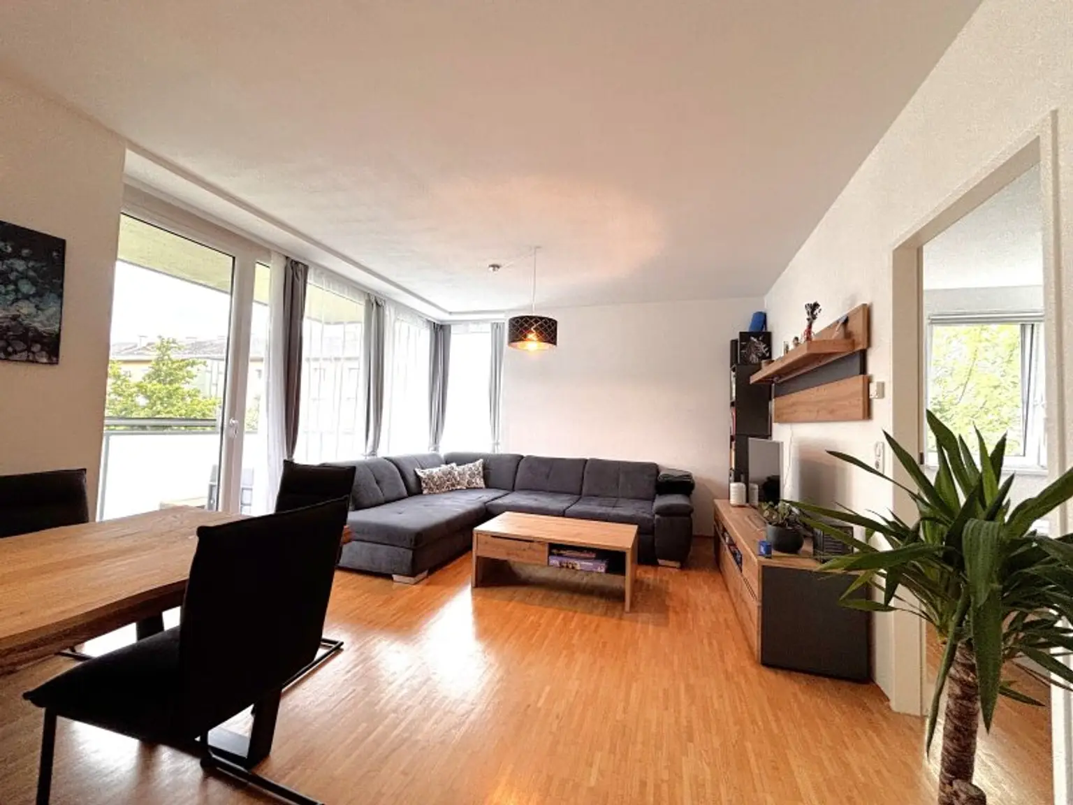 Toller Grundriss - 3 Zimmer Wohnung mit Balkon und Garagenplatz in Linz