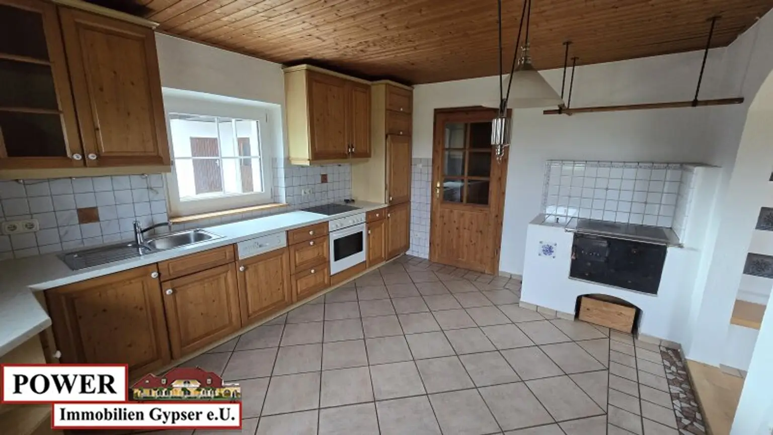 Einfamilienhaus in Waldrandlage / großes Grundstück - Ihr neues Zuhause !