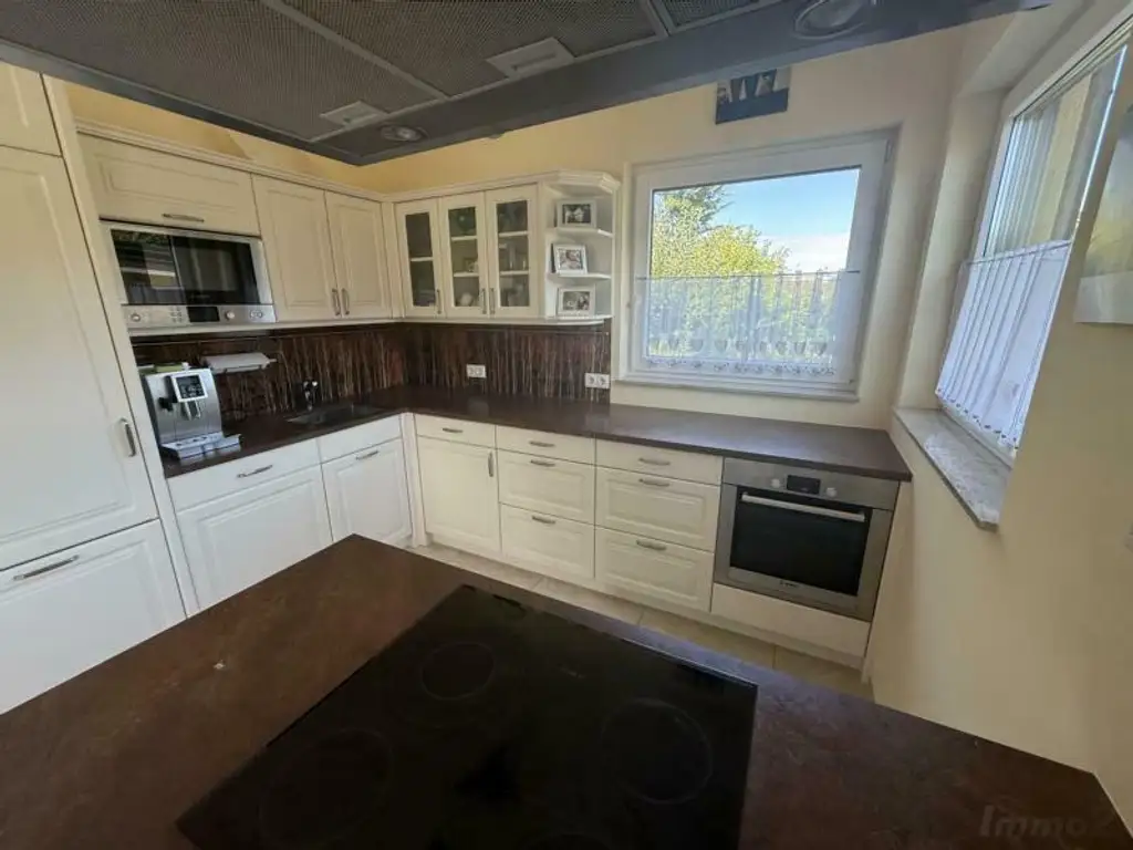 *** Eleganter und stilvoller Bungalow in begehrter Siedlungslage *** unmittelbare Nähe zur Stadt Feldbach ***