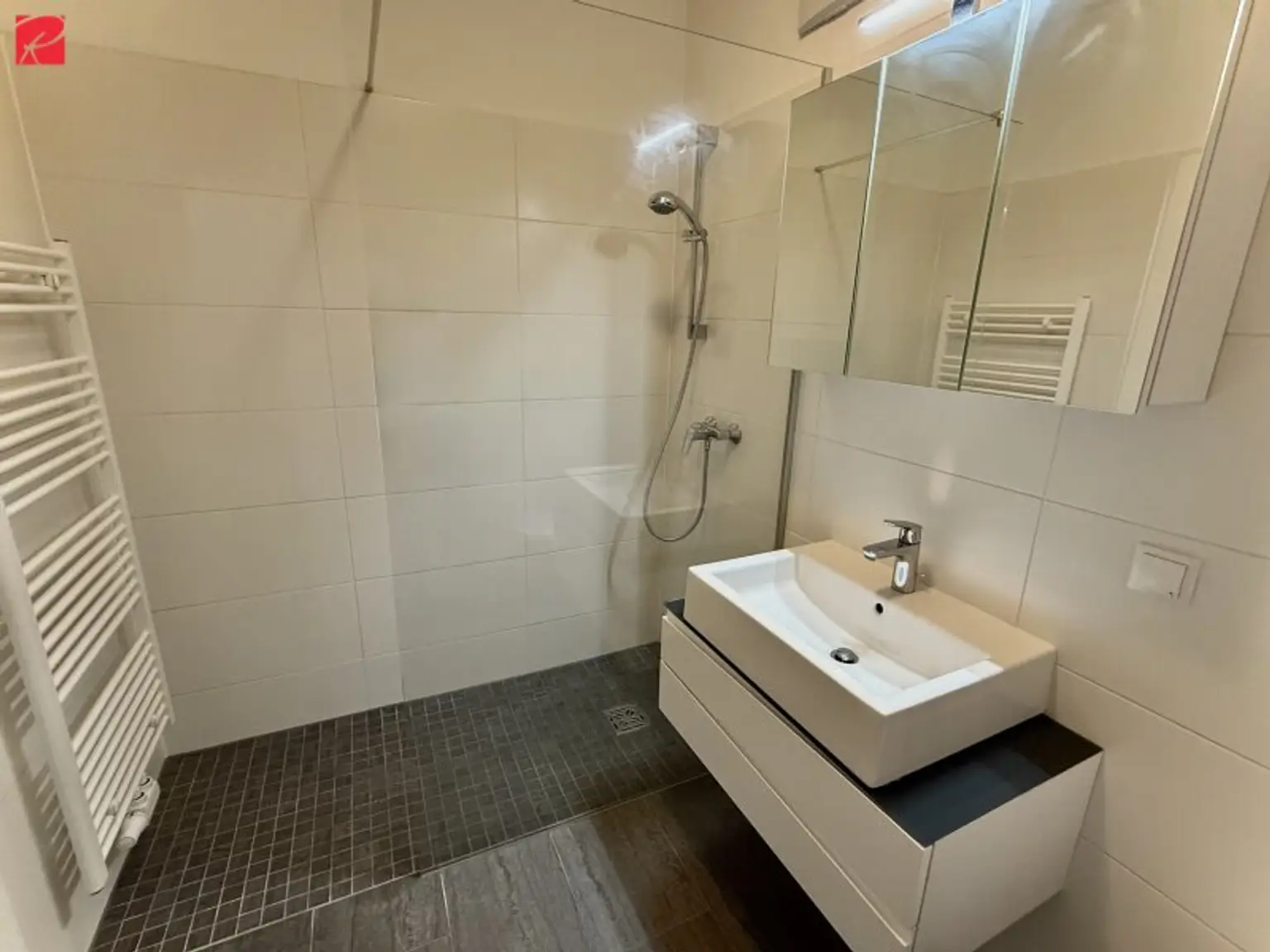 GarconnièreHIT mit Westbalkon in Bestlage!