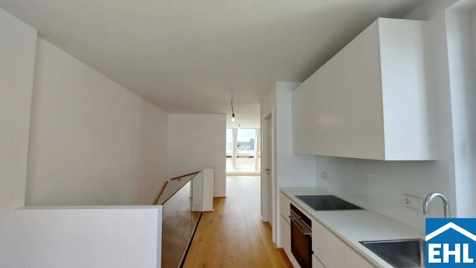 Traumhafte 3-Zimmer-Maisonette im Dachgeschoss mit Dachterrasse im Servitenviertel - U4 Nähe!