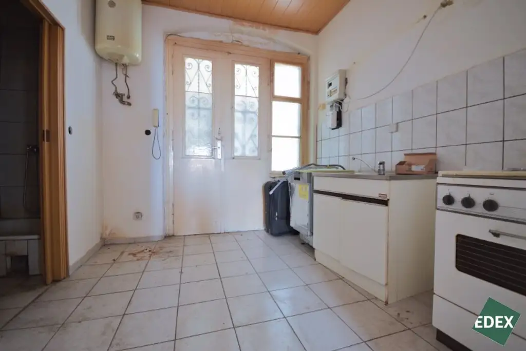 Sanierungsbedürftige 1,5-Zimmer-Wohnung im 16. Bezirk