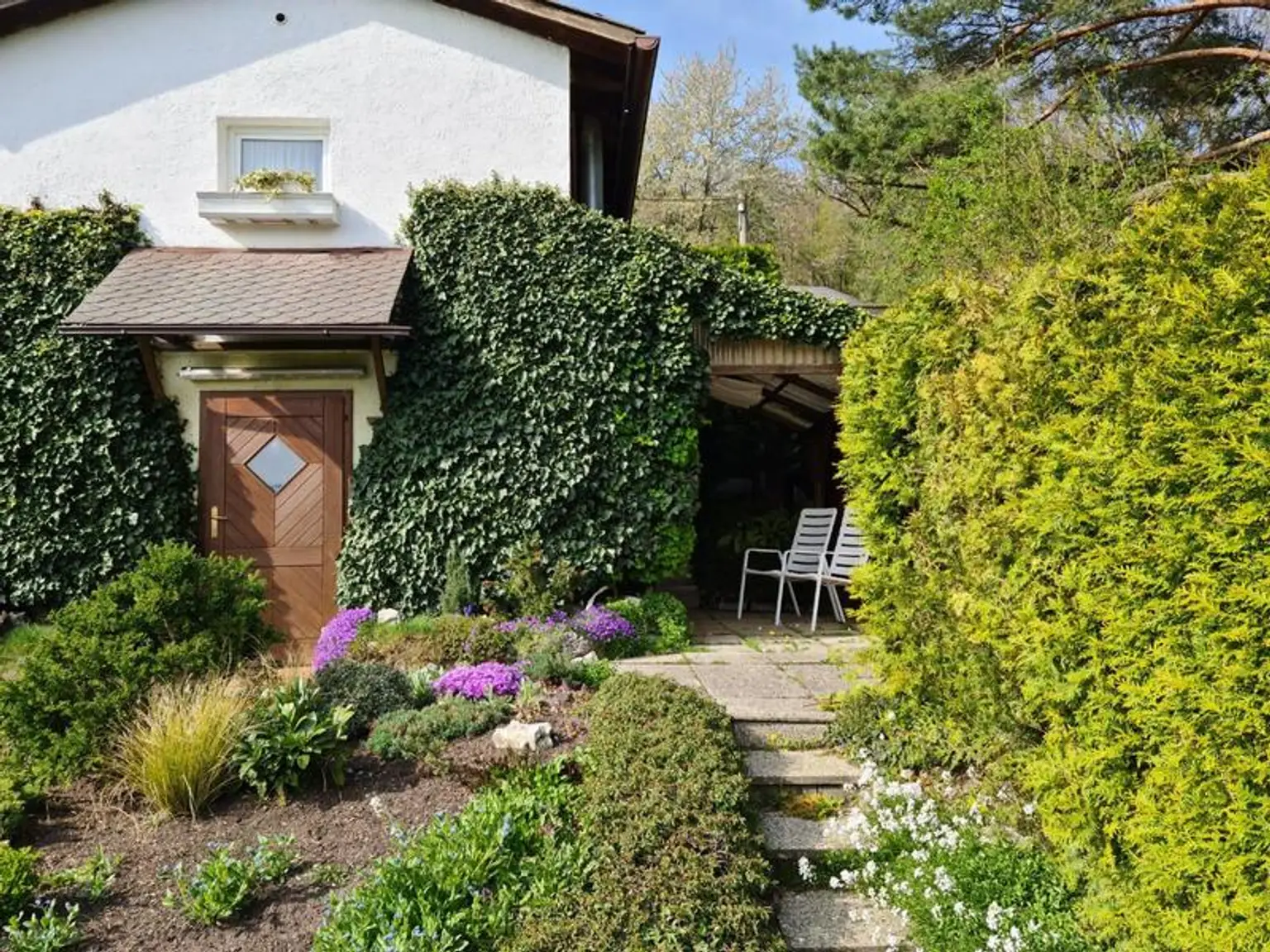 Charmantes Einfamilienhaus mit Garten