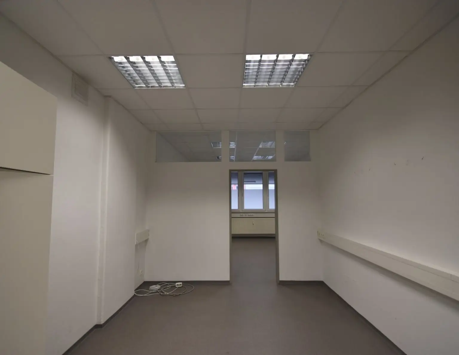 "BETRIEBSOBJEKT mit BÜRO und LAGER in Bergheim mit guter Anbindung"