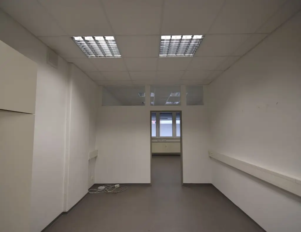 "BETRIEBSOBJEKT mit BÜRO und LAGER in Bergheim mit guter Anbindung"