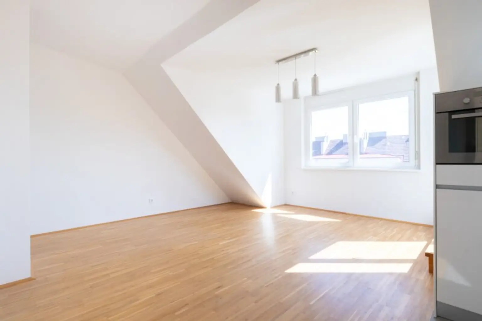 Charmante 2-Zimmer Dachgeschosswohnung bei Wilhelminenbergstraße - ab Dezember!
