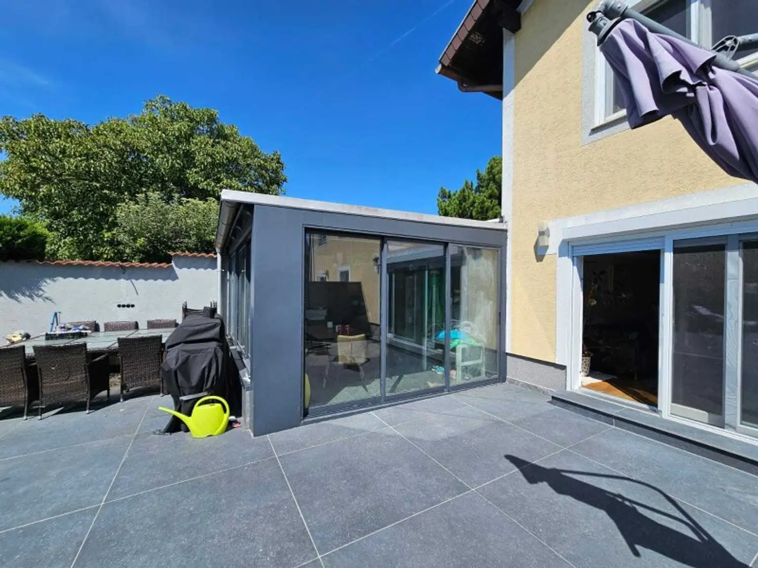 Einfamilienhaus mit hochwertiger Ausstattung | Wintergarten, Pool und ca. 1600m² Eigengrund!