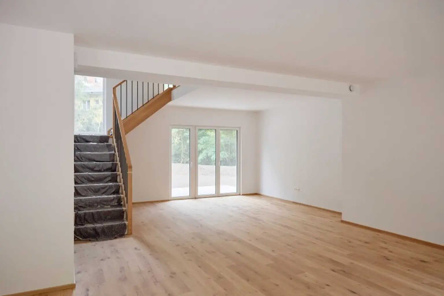 SAGENHAFT - Nachhaltiges Massivholz-Einfamilienhaus