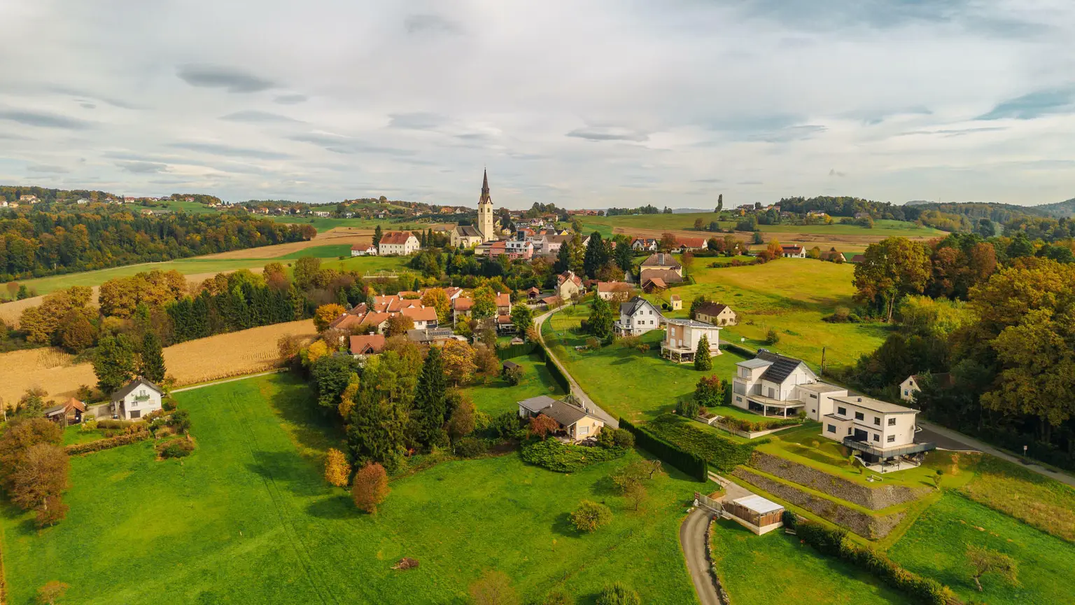Sanierungsbedürftiges Einfamilienhaus mit toller Aussicht beim Zentrum von Hengsberg