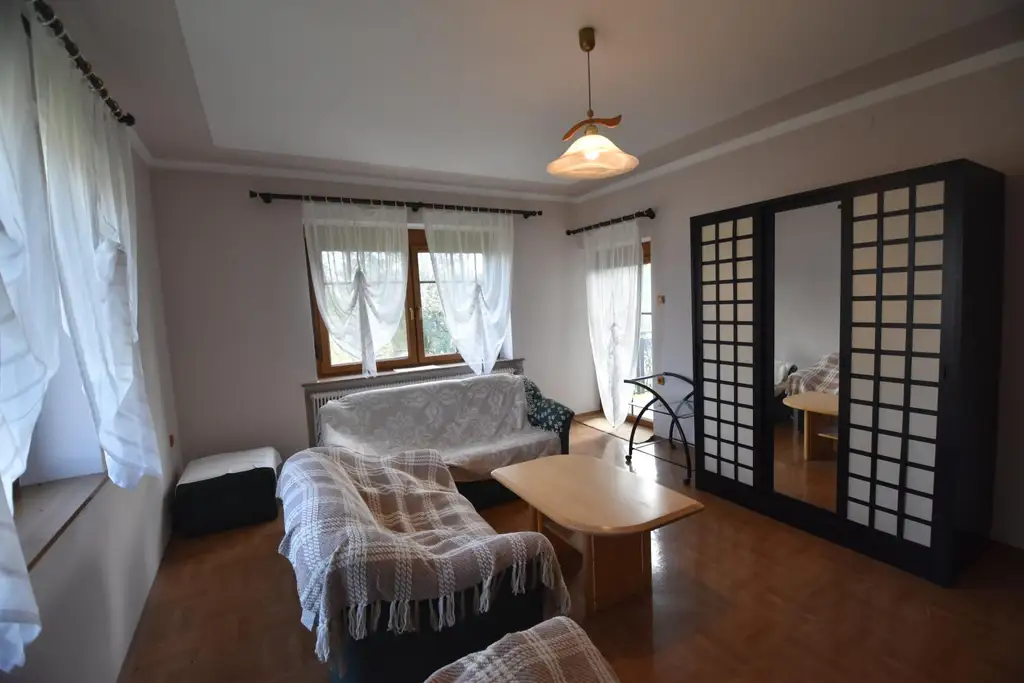 Mehrfamilienhaus mit viel Potenzial und Bauland-Agrar Widmung!