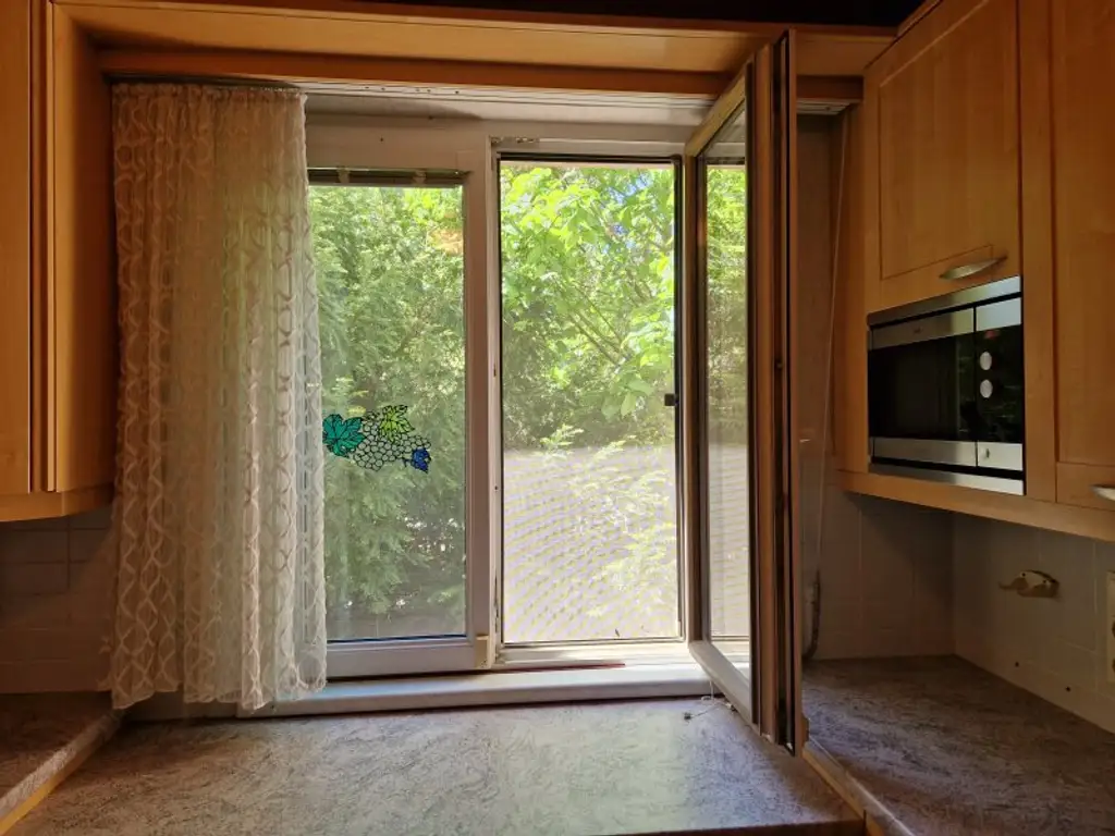 FAMILIENTRAUM! 6 ZIMMER UND EIN GARTEN ZUM HERUMTOBEN!