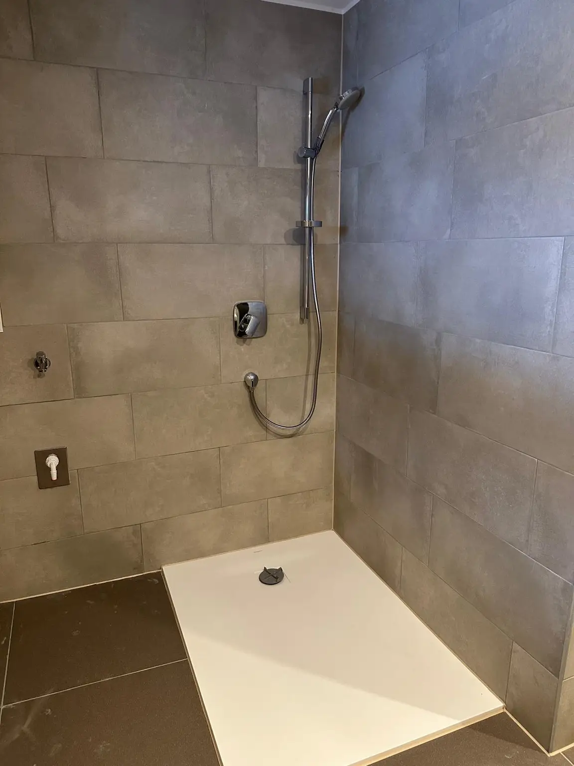 ###ERSTBEZUG###Exklusives Wohnerlebnis am Römerberg – Ruhe, Natur & Stadtnähe in Baden