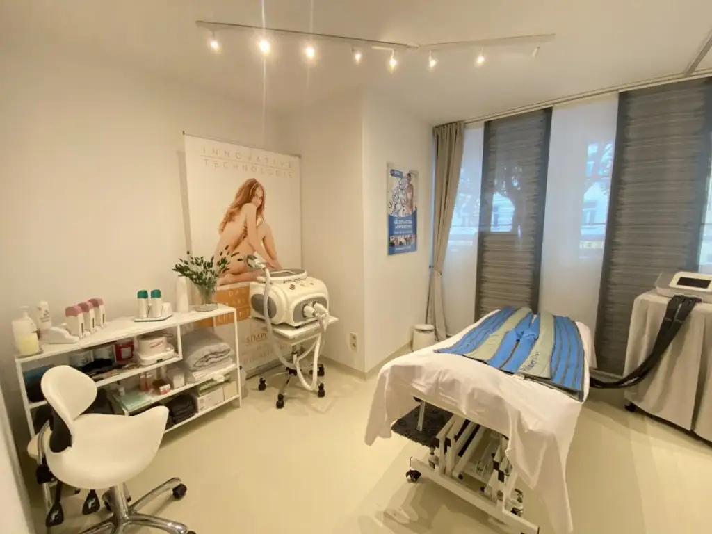 BÜRO oder ORDINATION + U3 Nähe + ca. 100m² TERRASSE + PERFEKTE Lage + SUPER Infrastruktur!