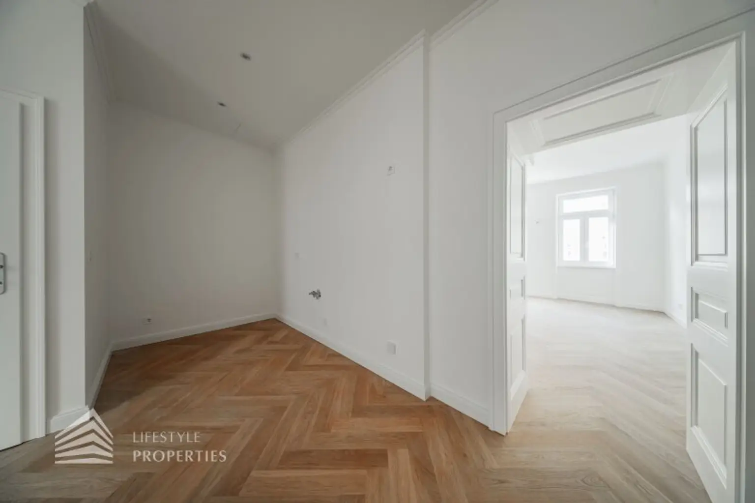 Heller 4-Zimmer Erstbezug mit Balkon, Nähe Meiselmarkt