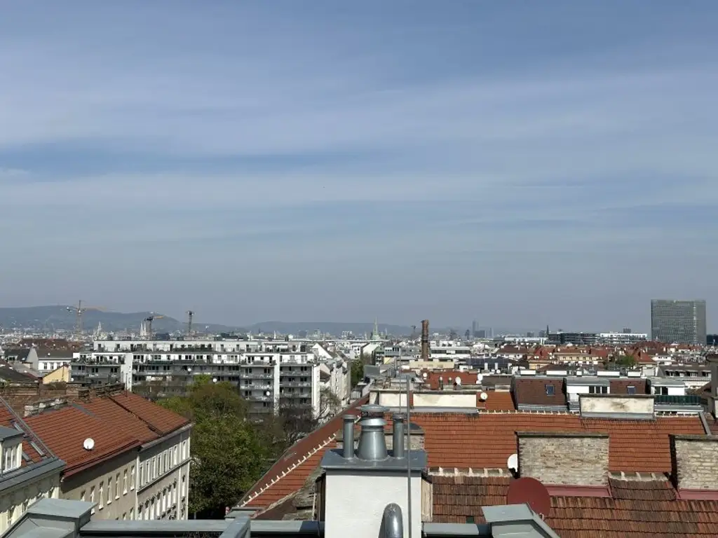 Hier werden Träume war! Exklusive 4-Zimmer Maisonette-Wohnung mit ca. 113 m2 sowie eigener Dachterrasse in ruhiger Lage