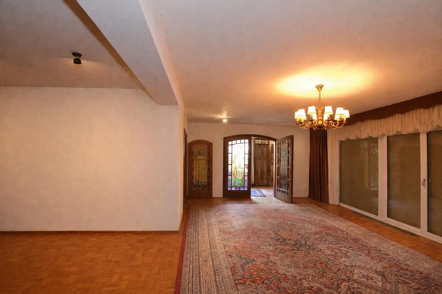 Wohnzimmer (virtuell ausgeräumt)