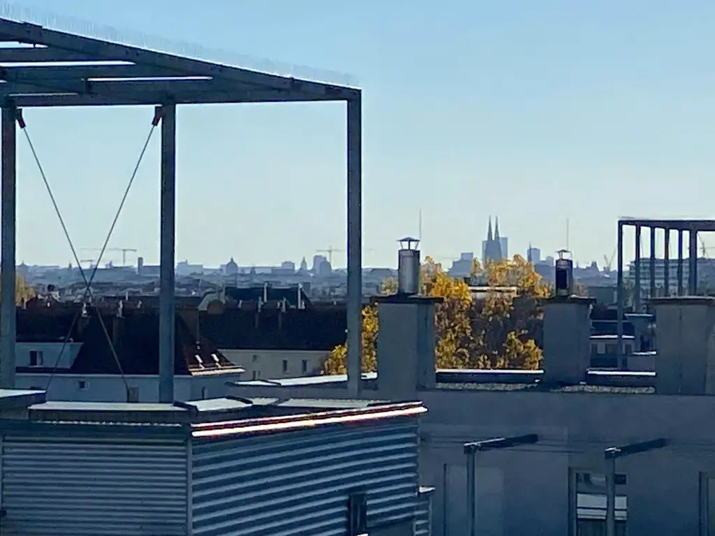 DG-Wohnung mit 2 Terrassen auf Wohnebene und phänomenalem Fernblick über Wien