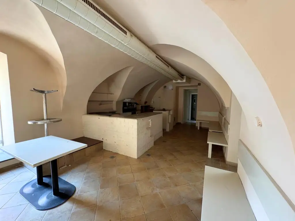 Top-Preis! Vielseitiges Geschäftslokal – ideal für Studio oder Büro