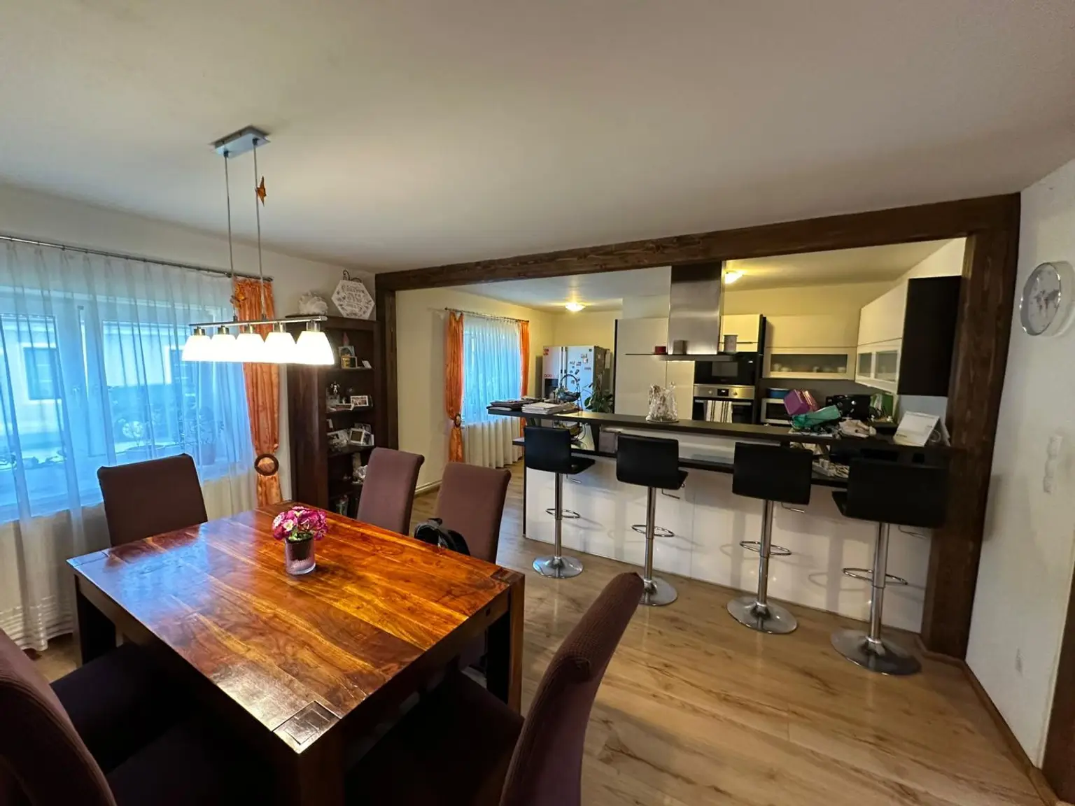 "Wohnen mit Pool & Terrasse!"