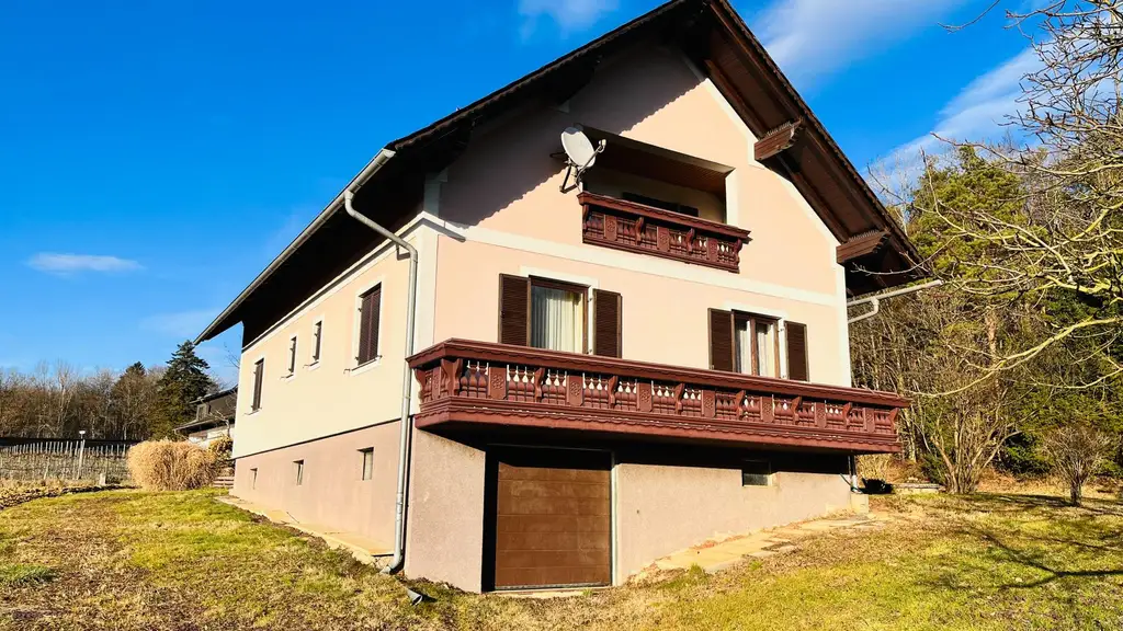 Haus in idyllischer, ruhiger Lage mit großem Nebengebäude und Ausbaumöglichkeiten!
