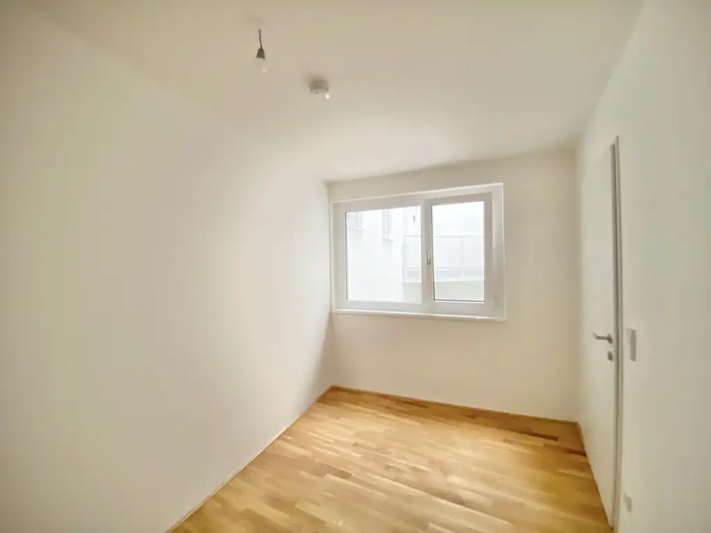 ERSTBEZUG Top Wohnung U3 2 Zimmer + Loggia - 1 bedroom apartment + loggia U3  +  TG Parkplatz