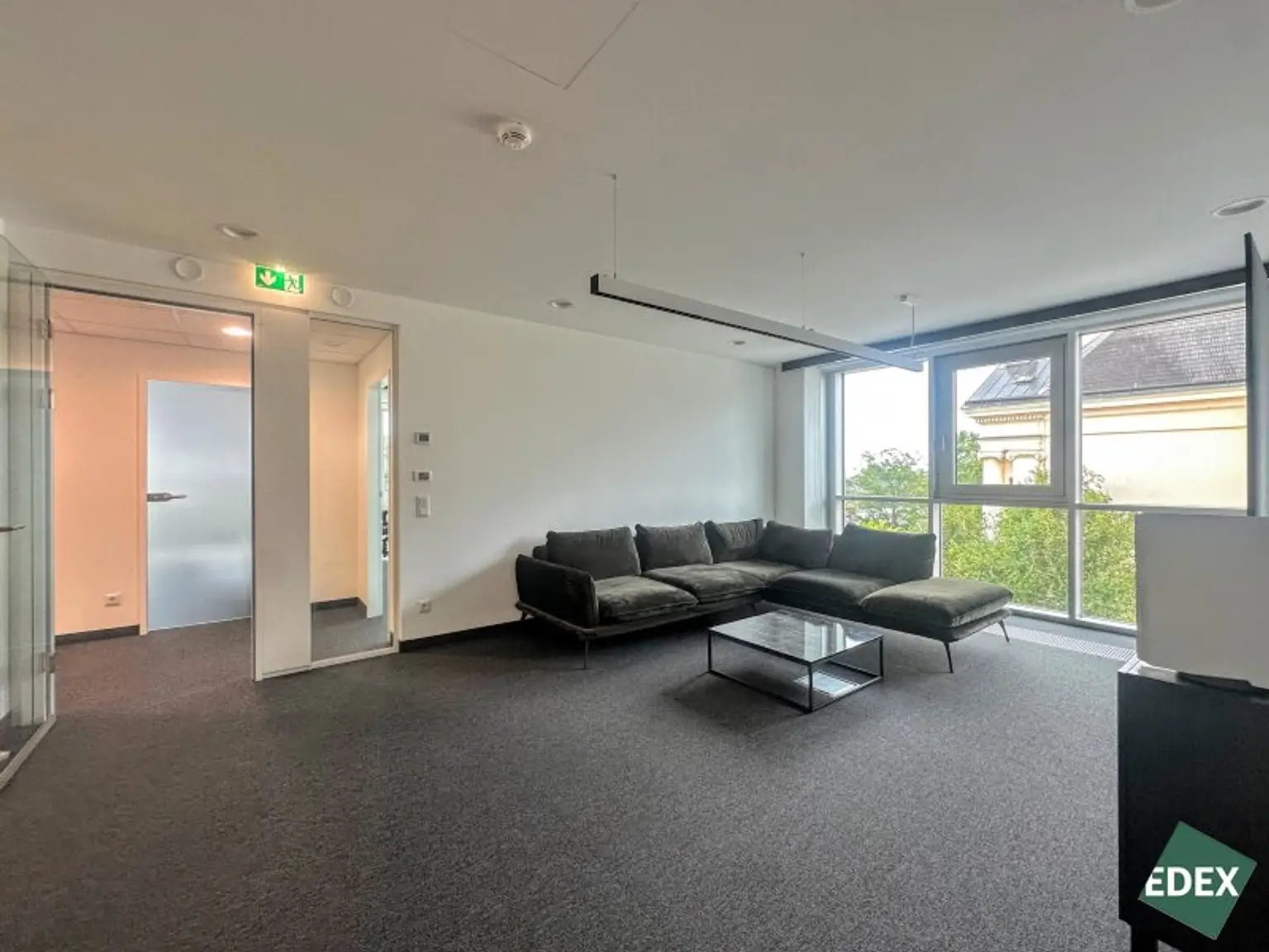 Repräsentative Bürofläche direkt an der Badner Bahn – vollausgebaut und sofort bezugsfertig