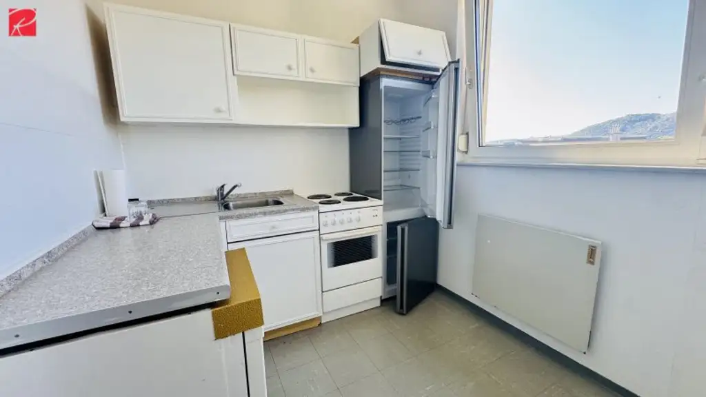 Kleine Dachgeschoßwohnung mit Weitblick und Gartenbenutzung