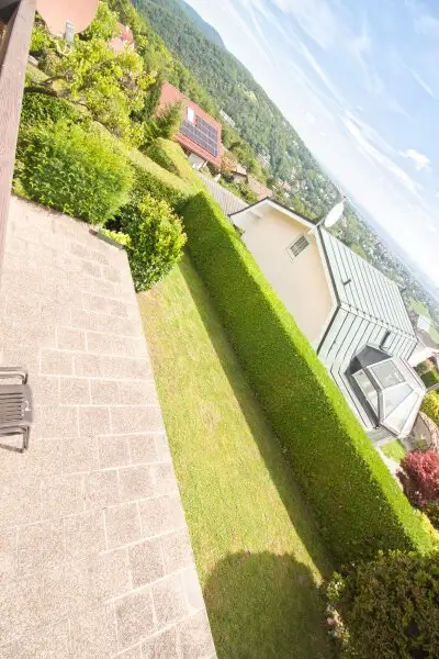 GANZ WIEN UNTER SICH | Eigengrund mit Blick über Wien und charmantem Kleingarten-/Einfamilienhaus am herrlichen HEUBERG