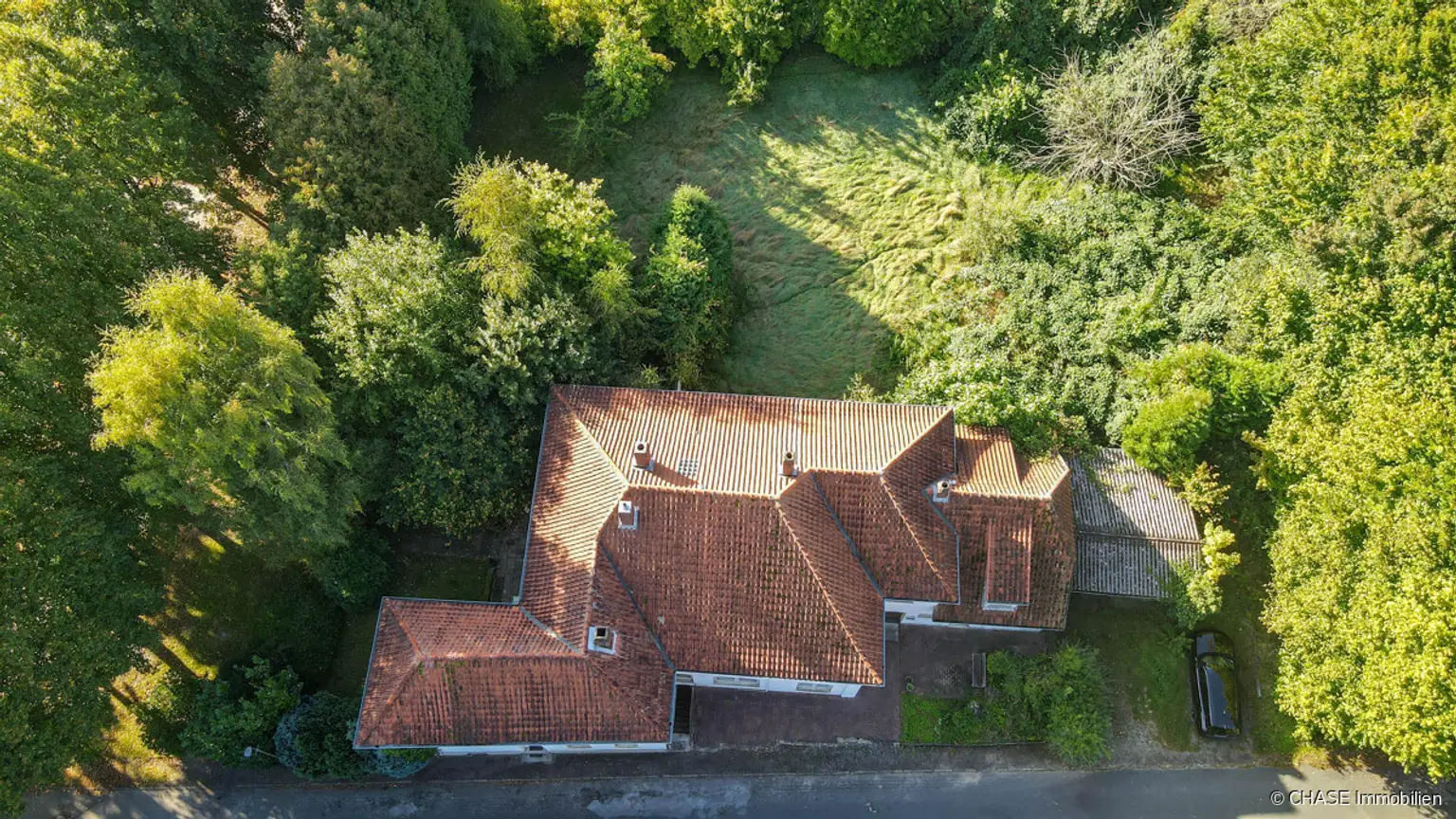 Luftansicht - schräg Wohnstraßenseitig