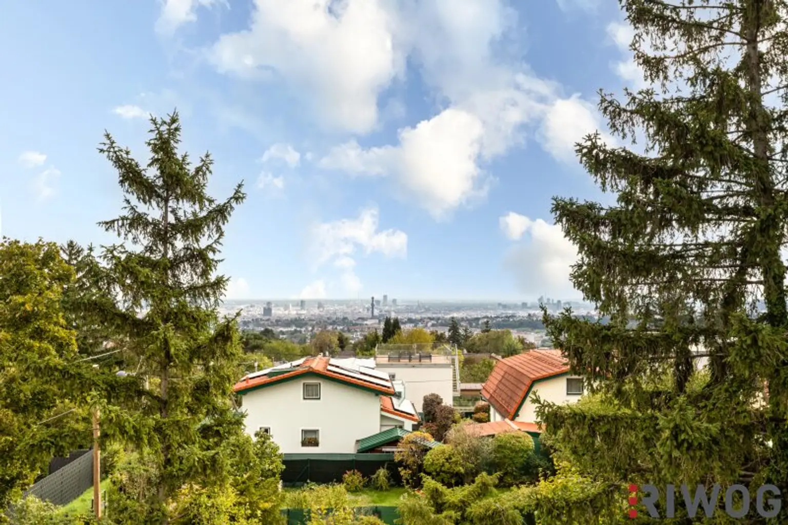 MINI VILLA AM HACKENBERG MIT CA. 37m² DACHTERRASSE UND IMPOSANTEM WEITBLICK AUF DIE CITY - EIGENGRUND IM KLEINGARTEN - GANZJÄHRIG BEWOHNBAR