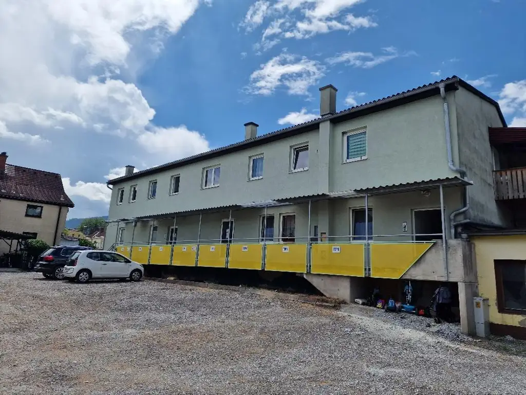 Kleinwohnung mit Terrasse!