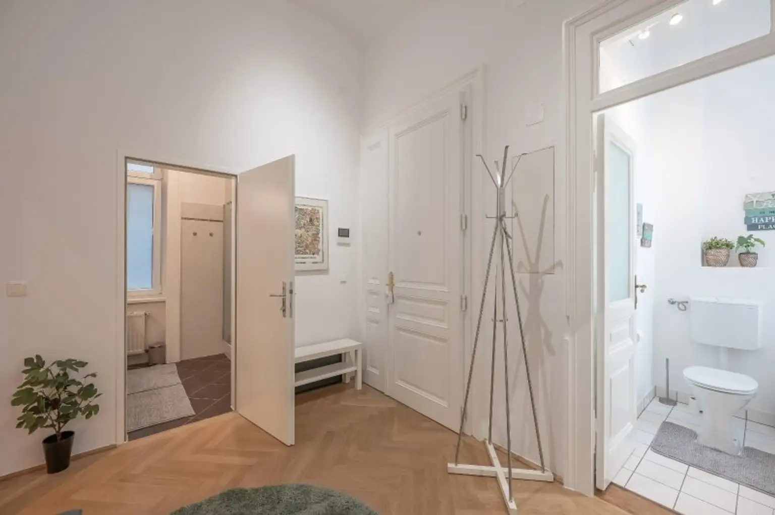 Altbau-Cityapartment komplett hofseitig & ruhig – sofort bezugsfertig | 3 Zimmer