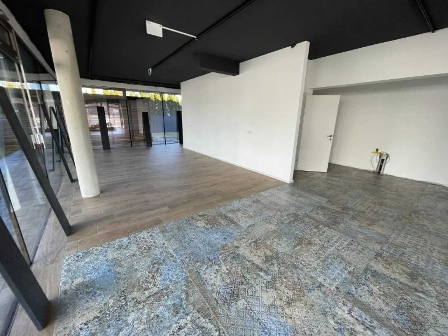 "GRÖDIG - Kleines modernes CAFE/BISTRO sucht neuen Pächter"