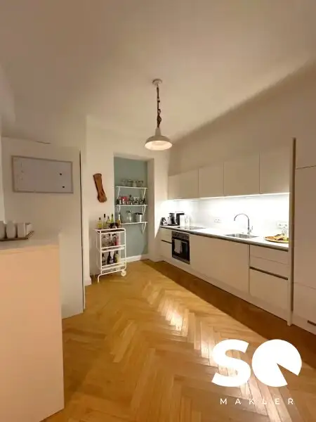 #SQ - URBANER WOHNTRAUM: COOLE MAISONETTE MIT TOWNHOUSE FEELING + RIESEN TERRASSE IN HOFRUHELAGE MITTEN IN WÄHRING